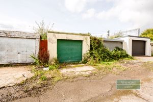 Photo 25- click for photo gallery